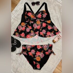 NWT Terra & Sky Floral Mid-Rise Tummy-Control Bikini Size 2X (20W-22W)
